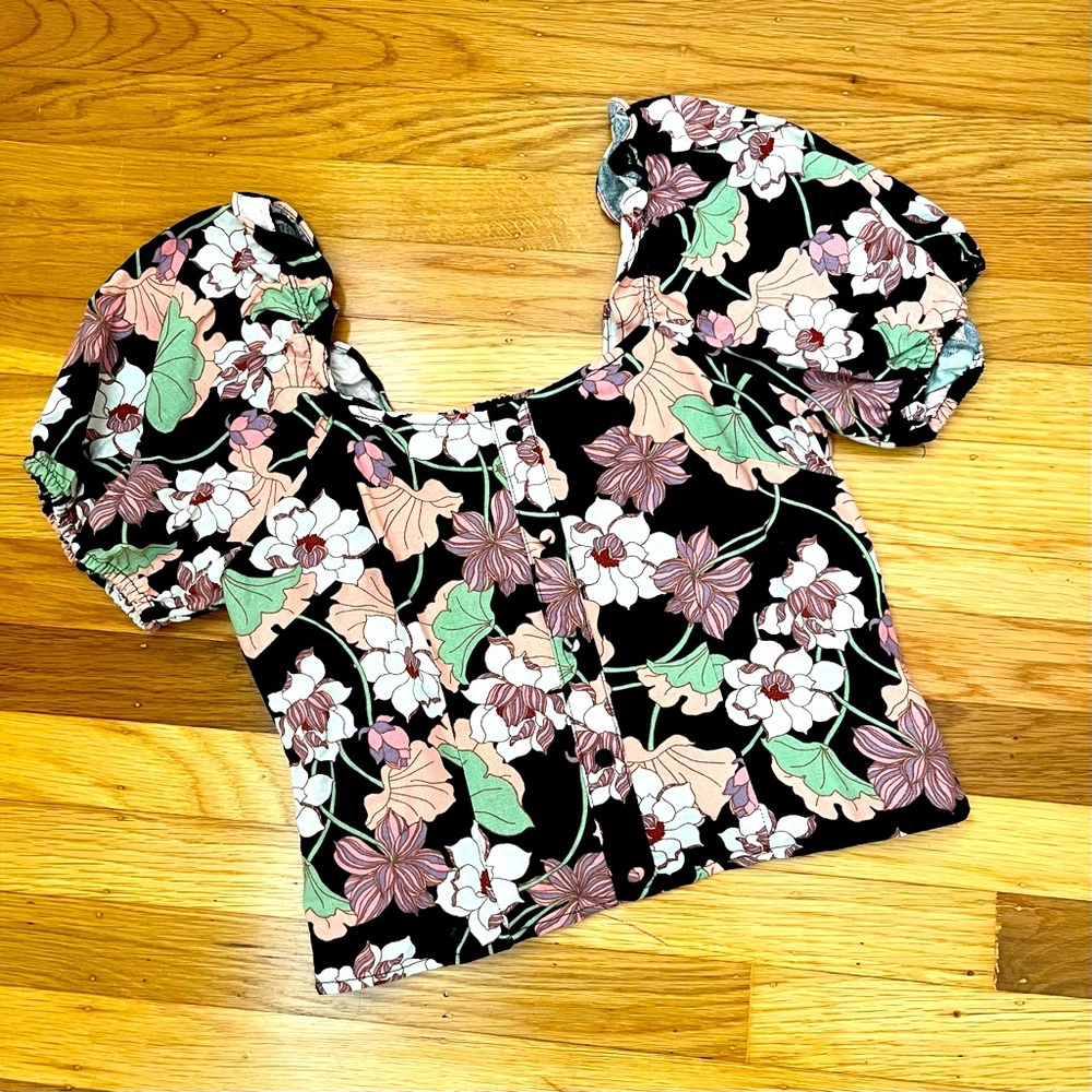 Who What Wear, Flower Girly Top, XS